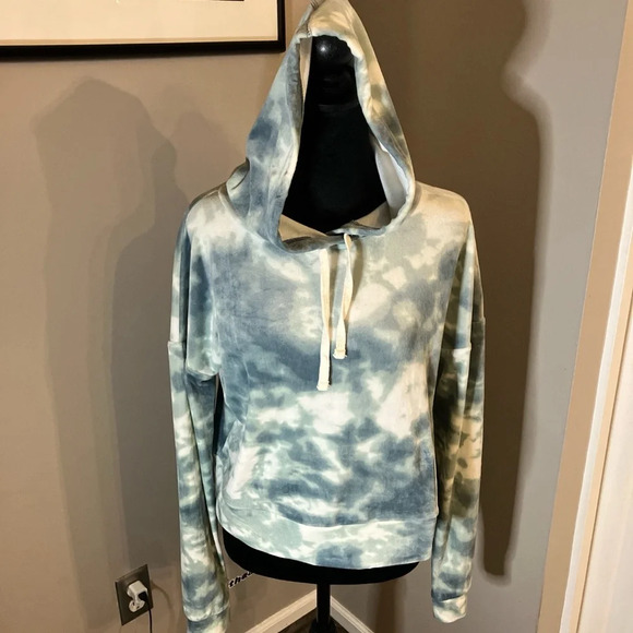 SO Tops - SO size medium cropped blue grey tie dye softest hoodie.
